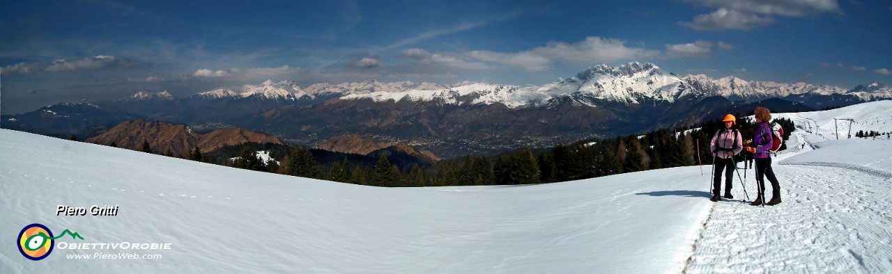 18 Panoramica dal Pizzo Camino alla Presolana. all'Alben.jpg